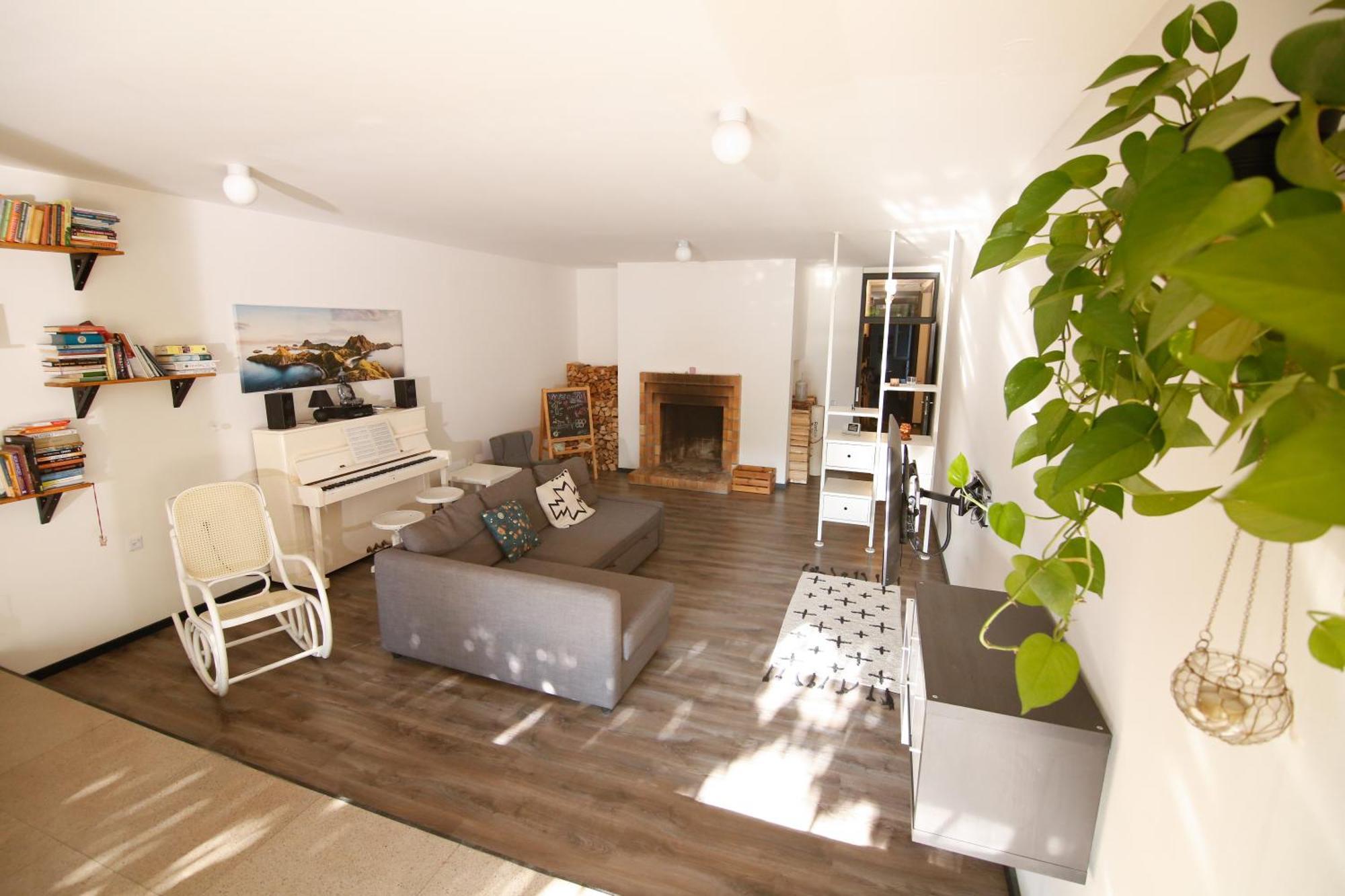Large 120m With Garden And Cat Near Zoo