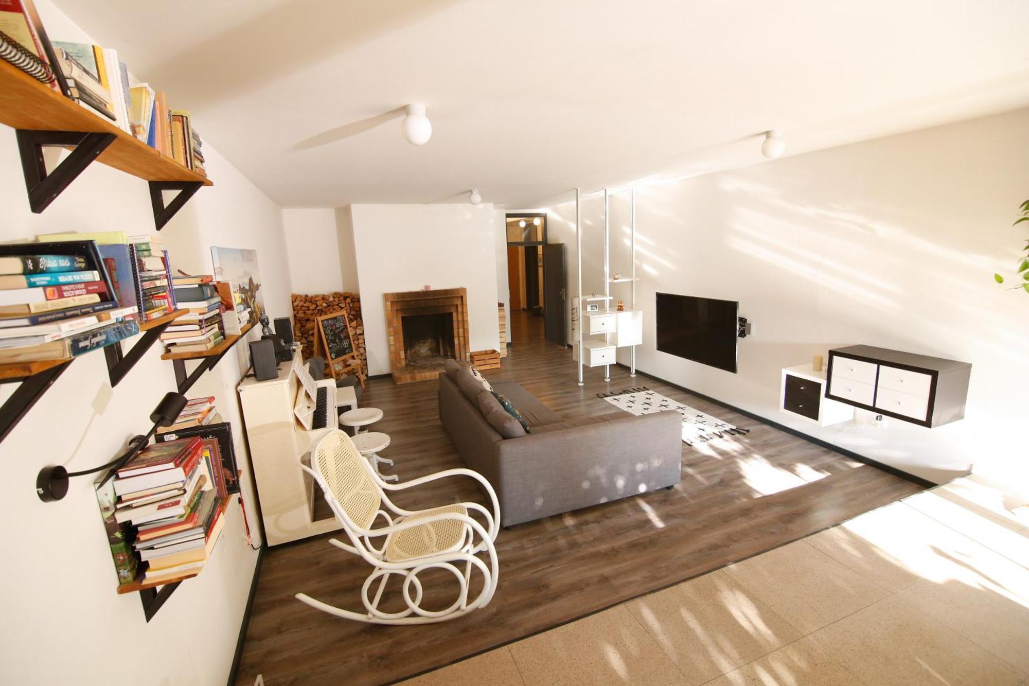 Large 120m With Garden And Cat Near Zoo
