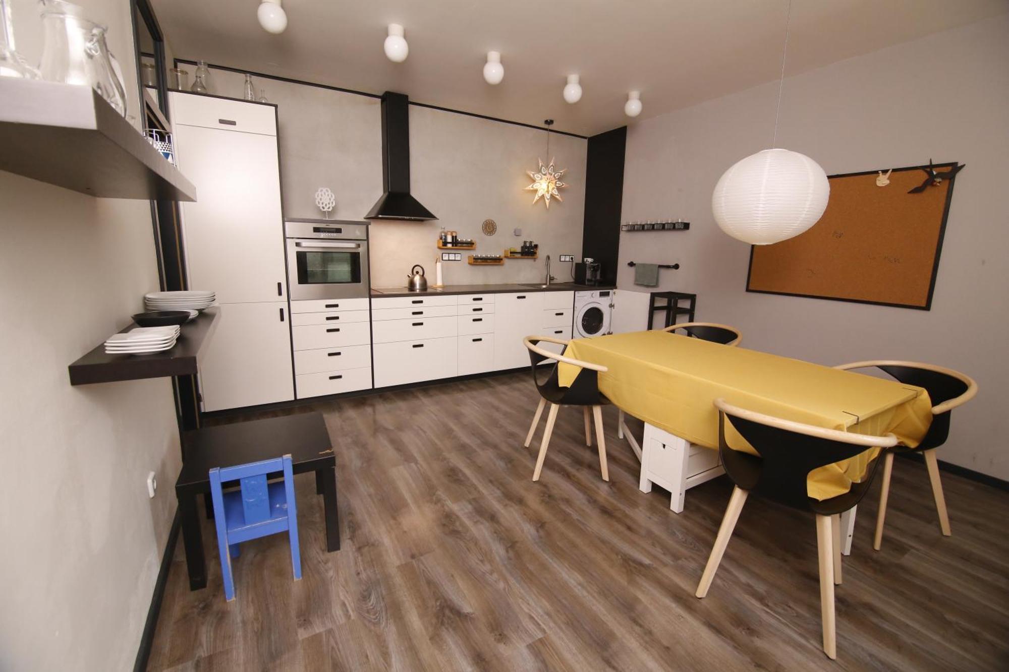 Large 120m With Garden And Cat Near Zoo Appartamento Praga