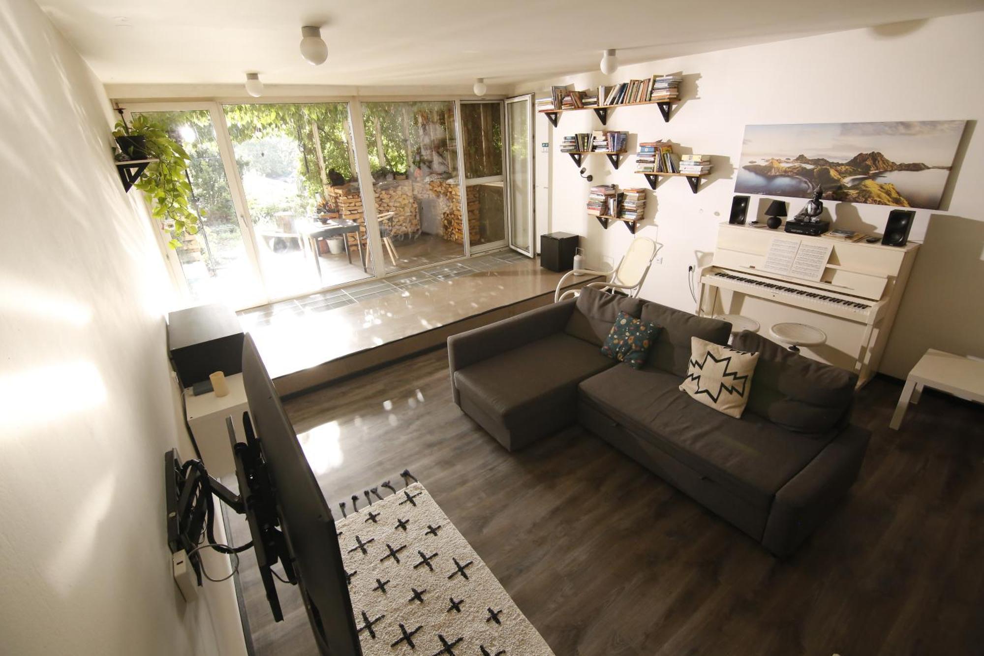 Large 120m With Garden And Cat Near Zoo